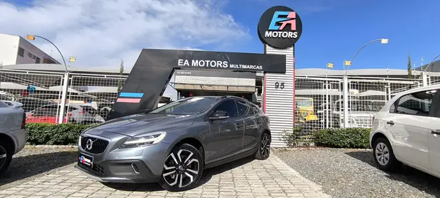 Carro Volvo V40 2017 2.0 T4 Cross Country