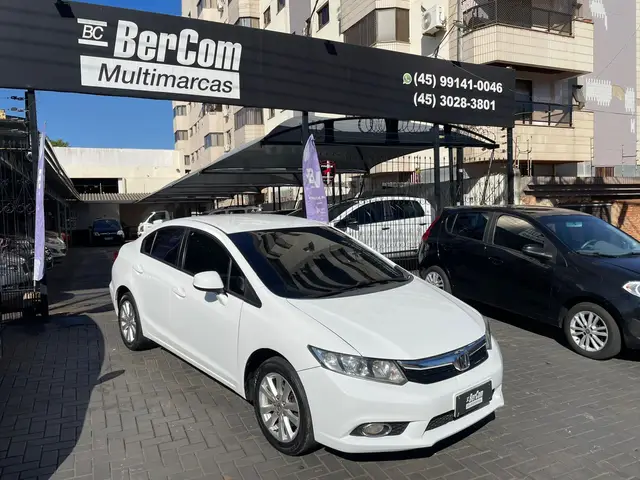 Carro Honda Civic 2016 LXS 1.8 i-VTEC (Flex)