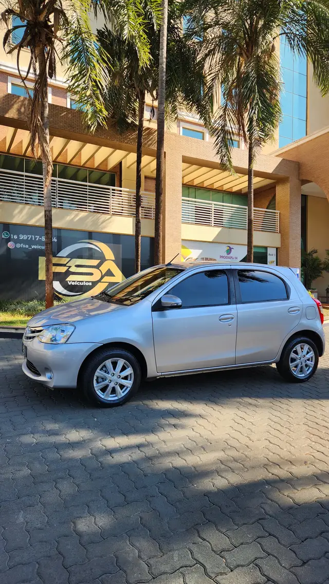Carro Toyota Etios 2017 XLS 1.5 (Aut) (Flex)