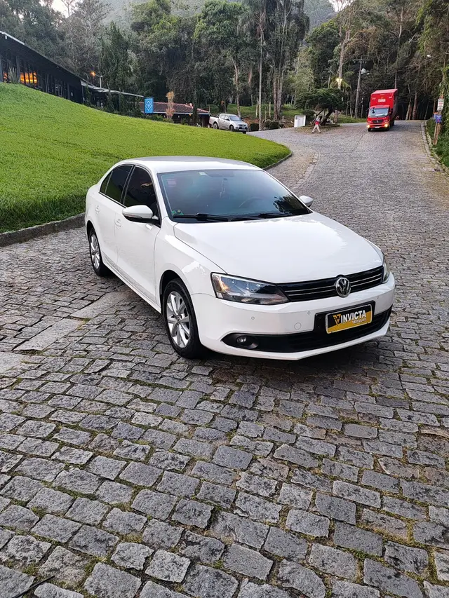 Carro Volkswagen Jetta 2014 2.0 Comfortline Tiptronic (Flex)