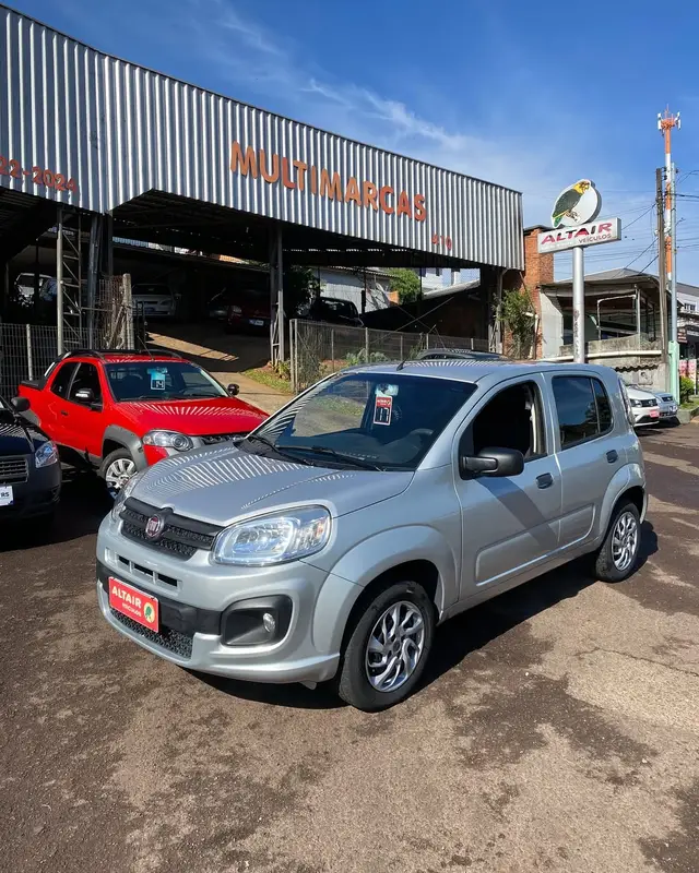 Carro Fiat Uno 2017 Attractive 1.0 (Flex) 4p