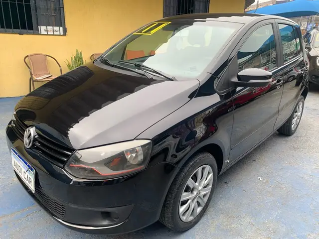 Carro Volkswagen Fox 2011 1.0 8V (Flex) 4p