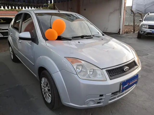 Carro Ford Fiesta Sedan 2009 Class 1.6 (Flex)