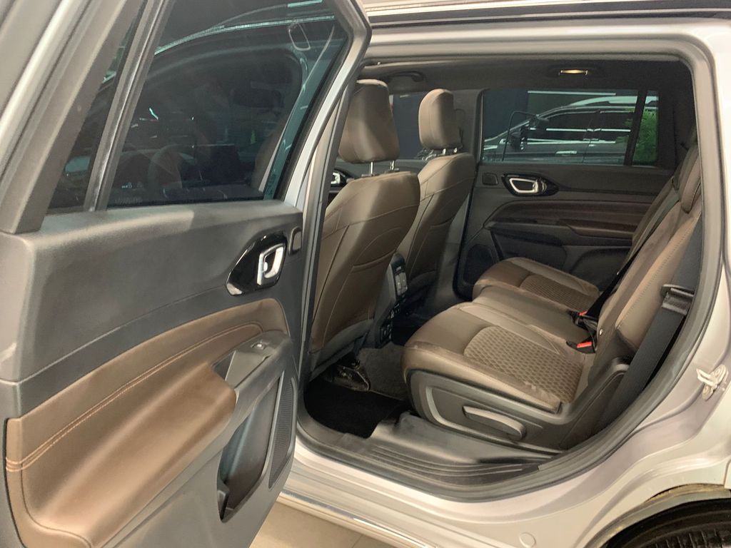 Commander Overland 1.3 T270