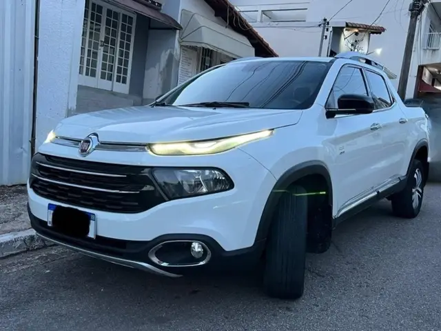 Carro Fiat Toro 2017 Volcano 2.0 diesel AT9 4x4