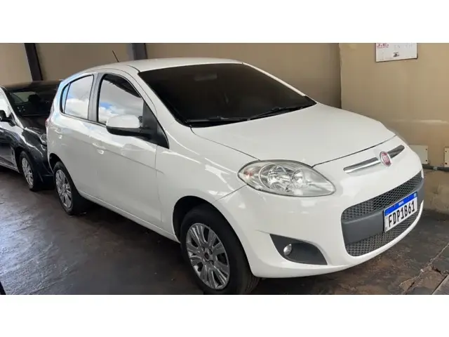 Carro Fiat Palio 2015 Essence 1.6 16V (Flex)