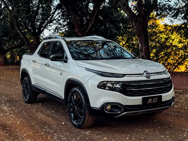 Carro Fiat Toro 2019 Volcano 2.0 diesel AT9 4x4