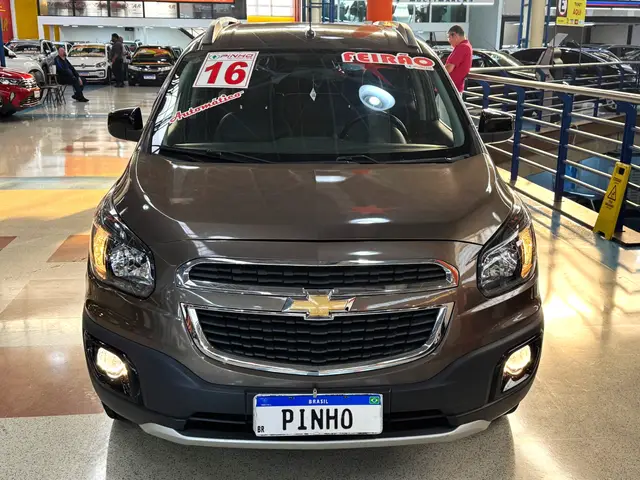 Carro Chevrolet Spin 2016 Activ 1.8 (Flex) (Aut)
