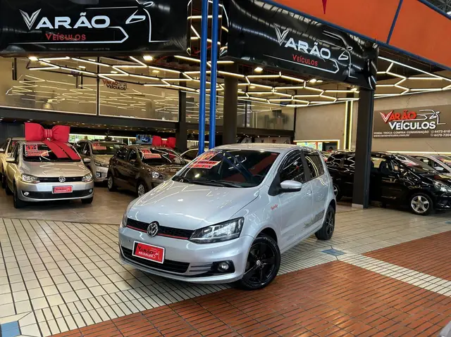 Carro Volkswagen Fox 2016 1.6 MSI Rock in Rio (Flex)