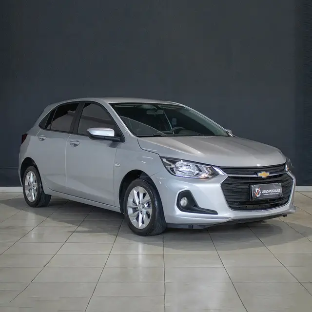 Carro Chevrolet Onix 2022 LT 1.0