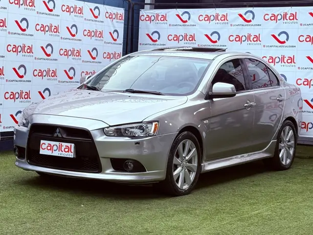 Carro Mitsubishi Lancer 2012 2.0 16V