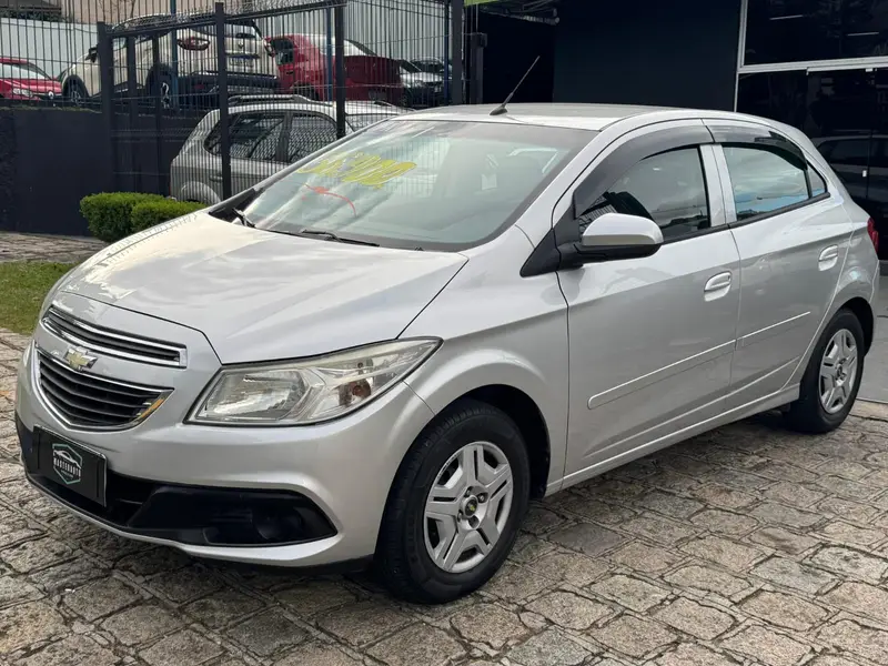 Chevrolet Onix 1.0 LT SPE/4