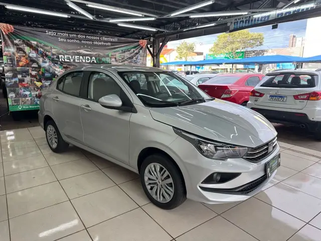 Carro Fiat Cronos 2023 Drive 1.0 (Flex) MT