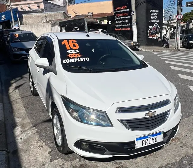 Carro Chevrolet Onix 2016 1.4 LT SPE/4 (Aut)