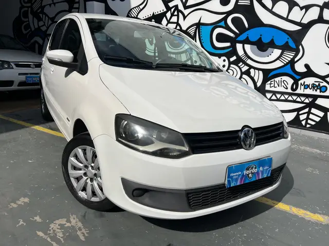 Carro Volkswagen Fox 2013 1.0 TEC (Flex) 4p