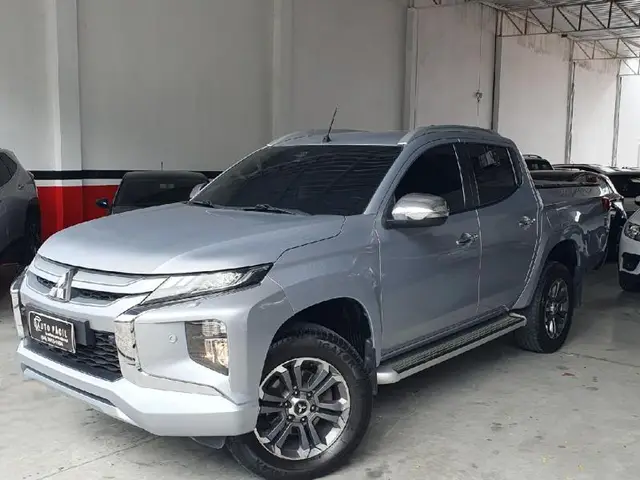 Carro Mitsubishi L200 Triton Sport 2022 HPE-S 2.4 DID-H 4x4 (Aut)