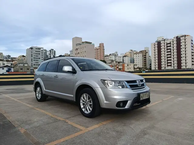 Carro Fiat Freemont 2014 2.4 16V Precision (Aut)