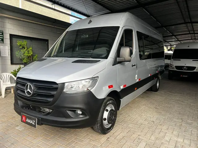 Carro Mercedes-Benz Sprinter 2022 VAN 516 CDI 17+1 (lugares) K53A UP1