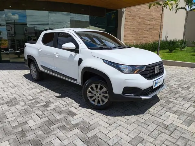 Carro Fiat Strada 2023 Freedom 1.3 CD (Flex)