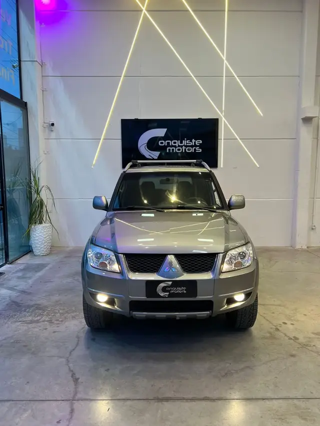 Carro Mitsubishi Pajero TR4 2012 2.0 16V 4X4 (Flex)