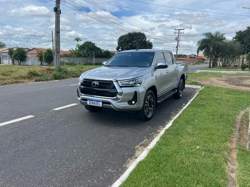 Toyota Hilux Cabine Dupla SRX 2.8 TDI CD 4x4 (Aut)