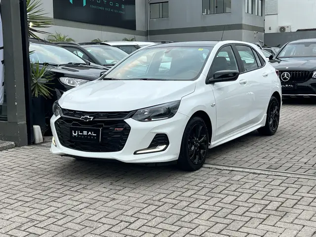 Carro Chevrolet Onix 2023 RS 1.0 Turbo (Aut.)