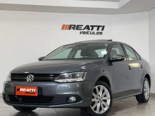 Carro Volkswagen Jetta 2014 2.0 Comfortline Tiptronic (Flex)