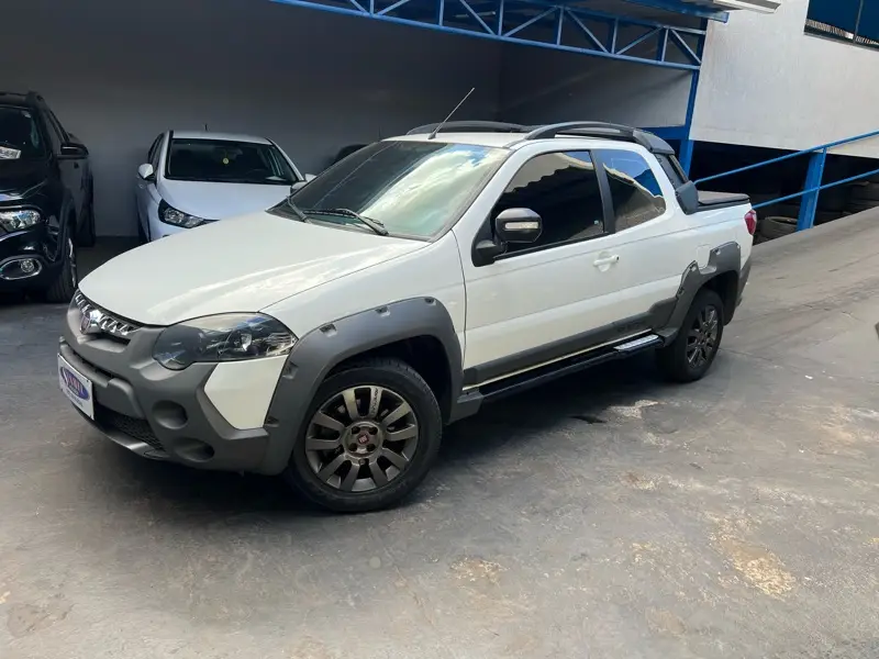 Fiat Strada Adventure 1.8 16V (Flex) (Cabine Dupla)