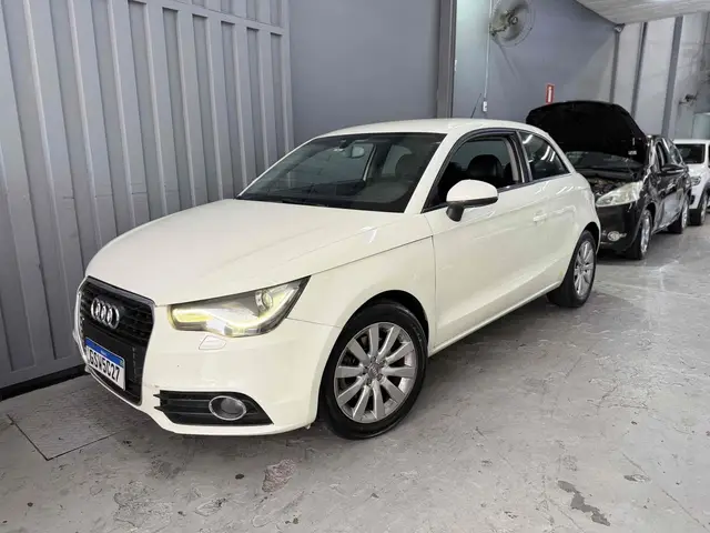 Carro Audi A1 2011 1.4 TFSI Attraction S Tronic