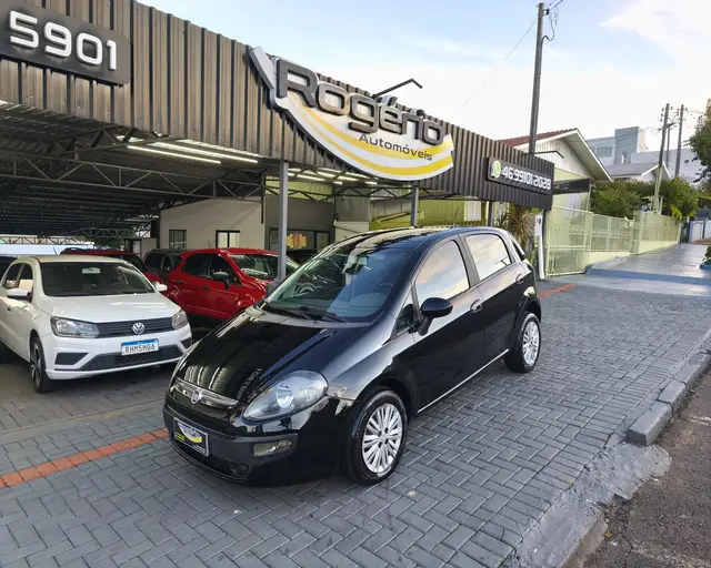 Carro Fiat Punto 2013 Attractive 1.4 (Flex)
