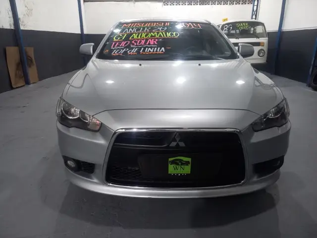 Carro Mitsubishi Lancer 2014 2.0 16V