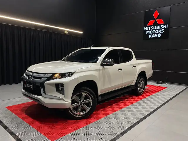Carro Mitsubishi L200 Triton Sport 2022 HPE 2.4 DID-H 4x4 (Aut)