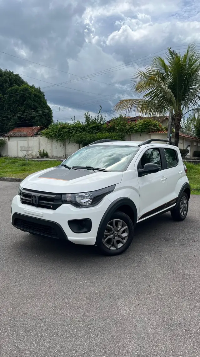 Carro Fiat Mobi 2024 Trekking 1.0