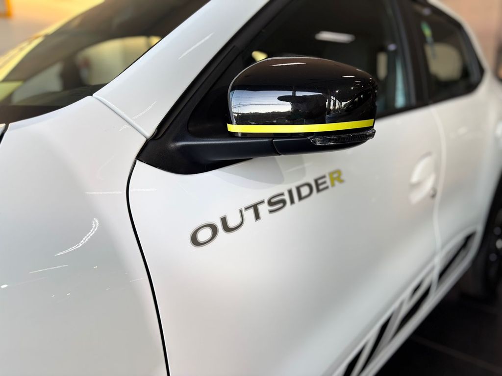 Kwid Outsider 1.0