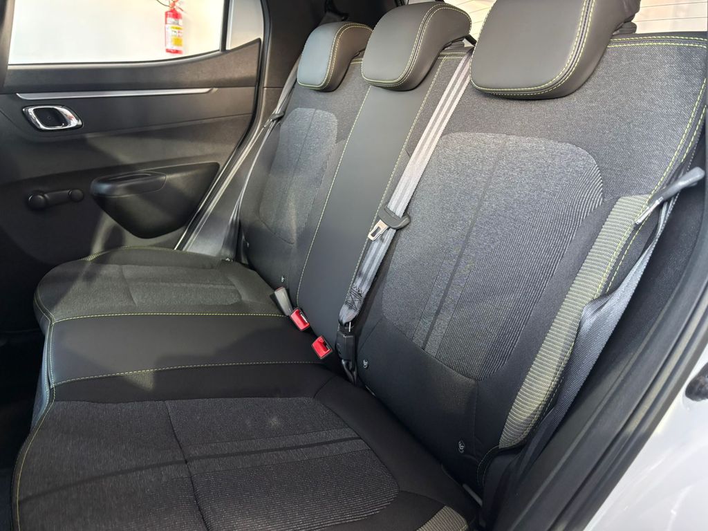 Kwid Outsider 1.0
