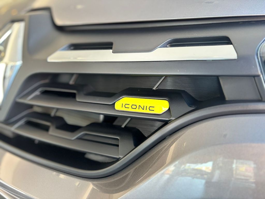 Kwid Iconic 1.0
