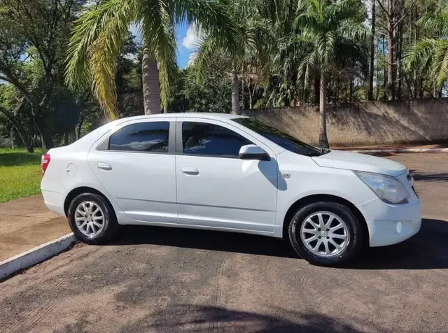 Carro Chevrolet Cobalt 2013 LT 1.4 8V (Flex)