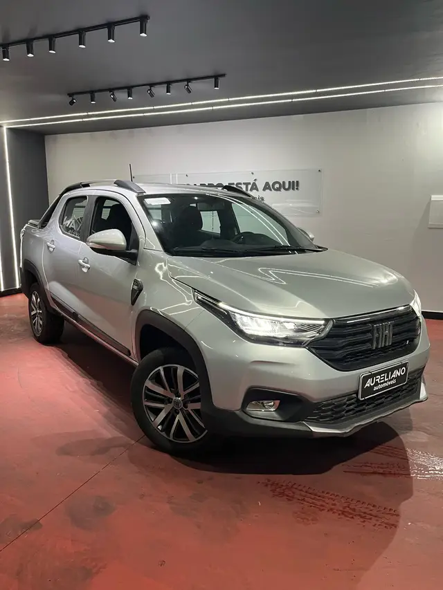 Carro Fiat Strada 2024 Volcano 1.3 Cabine Dupla