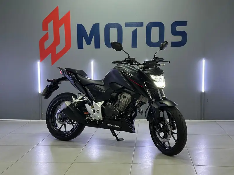 Honda CB 300F Twister (ABS)