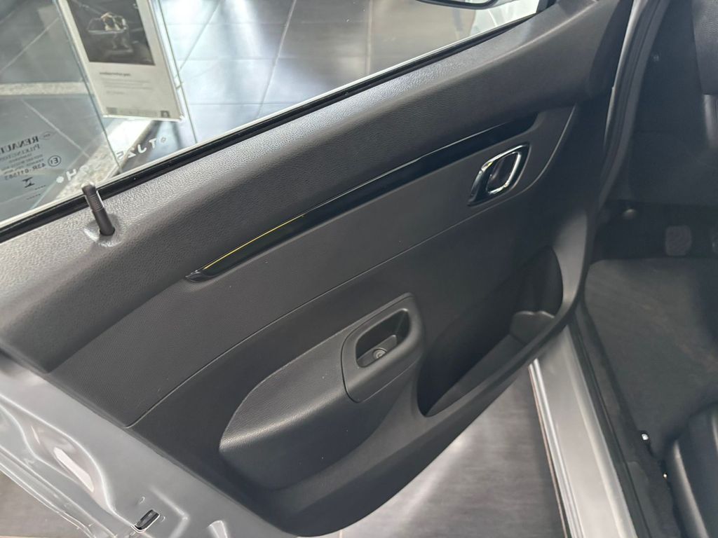 Kwid Intense 1.0
