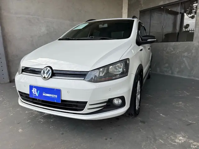 Carro Volkswagen Fox 2016 1.0 MPI Track (Flex)