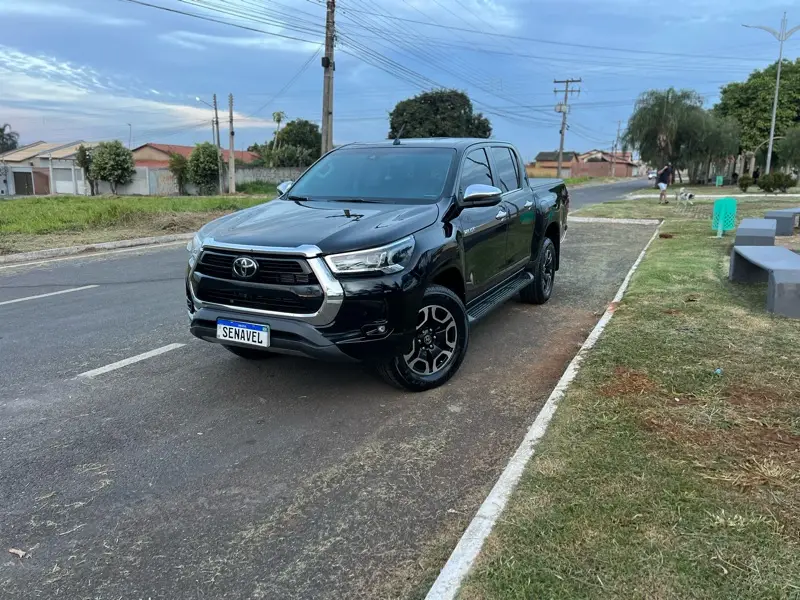 Toyota Hilux Cabine Dupla SRX 2.8 TDI CD 4x4 (Aut)