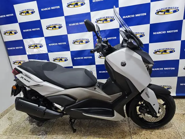 Carro Yamaha XMax 2025 250 Connected