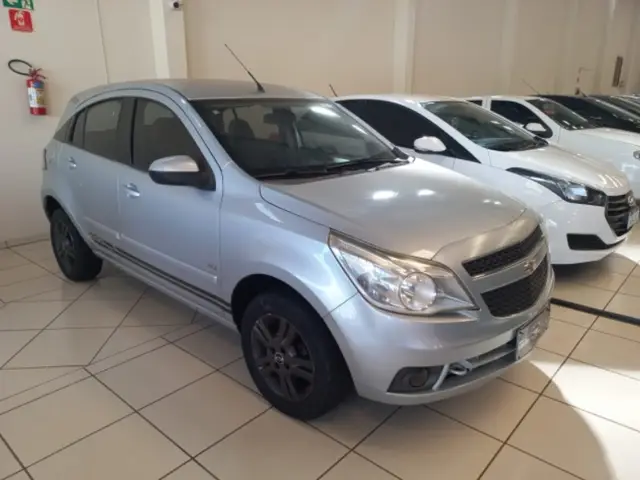 Carro Chevrolet Agile 2011 LTZ 1.4 8V (Flex)