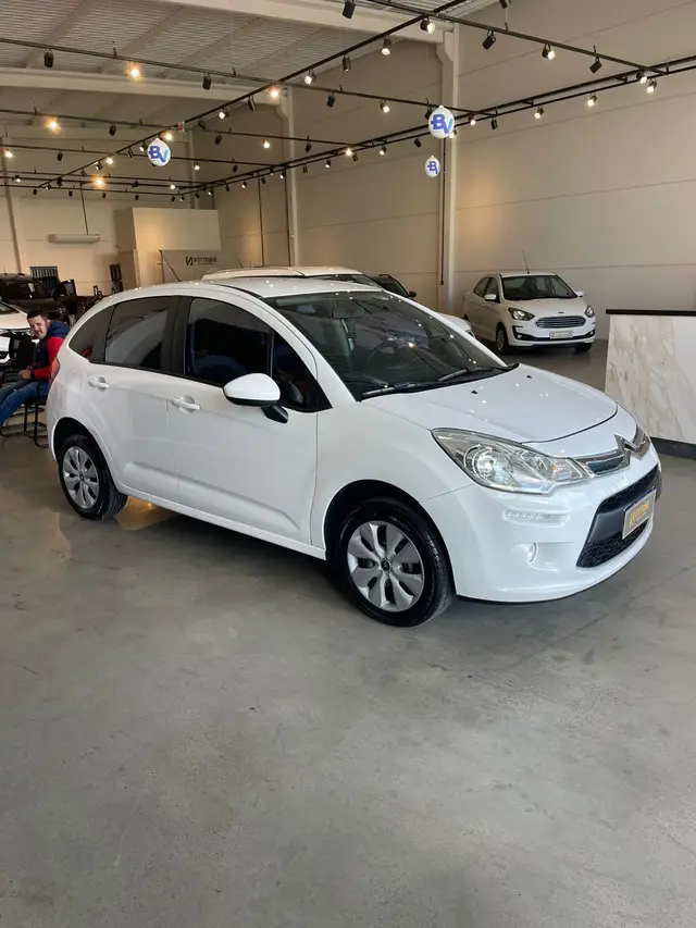 Carro Citroën C3 2020 Attraction 1.2 12V (Flex)