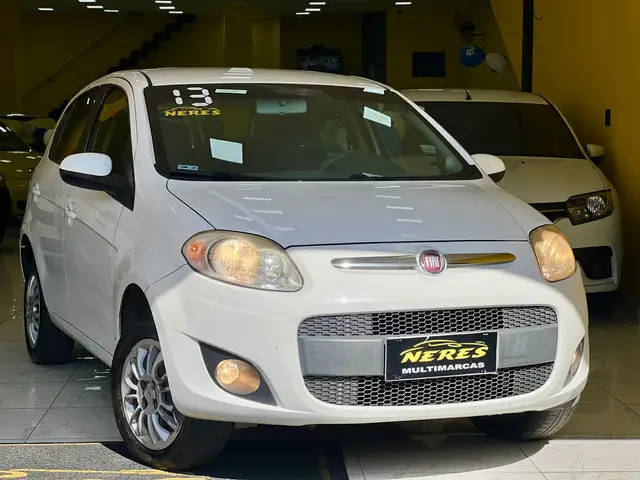 Carro Fiat Palio 2013 Attractive 1.0 8V (Flex)