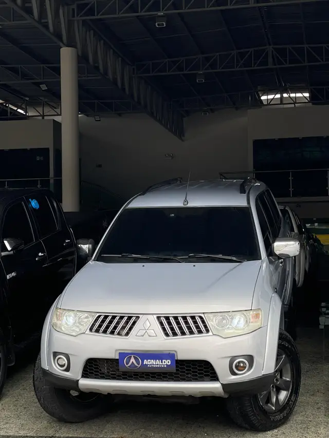 Carro Mitsubishi Pajero Dakar 2013 3.2 4WD (Aut)