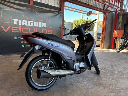 Biz 125i ES