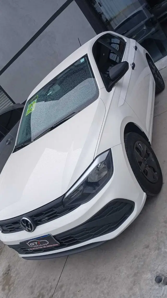 Carro Volkswagen Polo 2023 Track 1.0 Flex 12V 5p