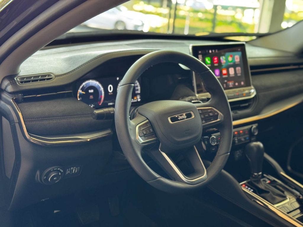 Commander Limited 1.3 T270